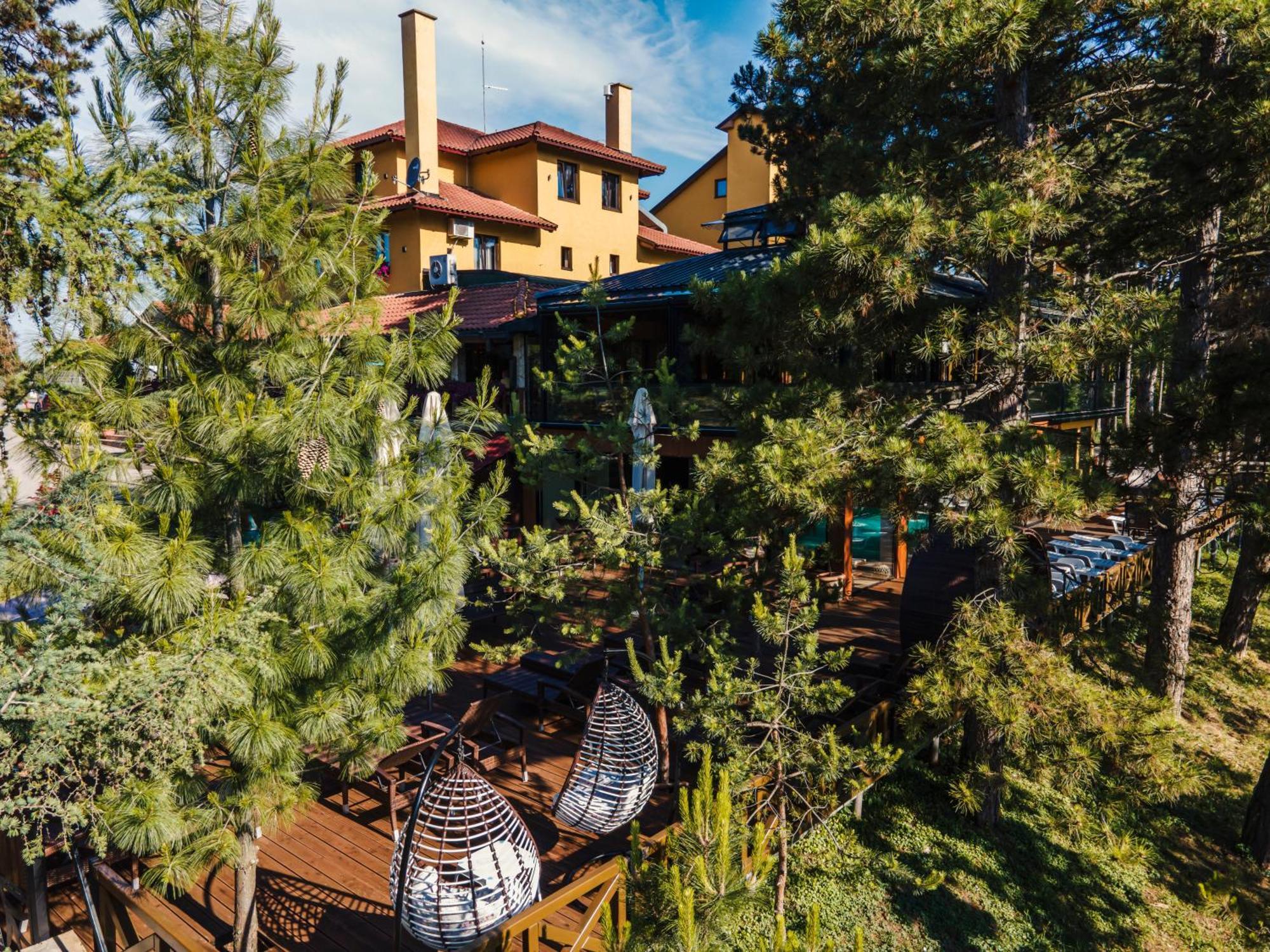 Hotel Borkovac Ruma Esterno foto