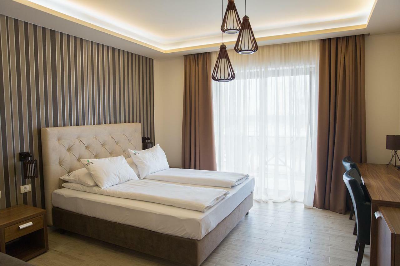 Hotel Borkovac Ruma Esterno foto