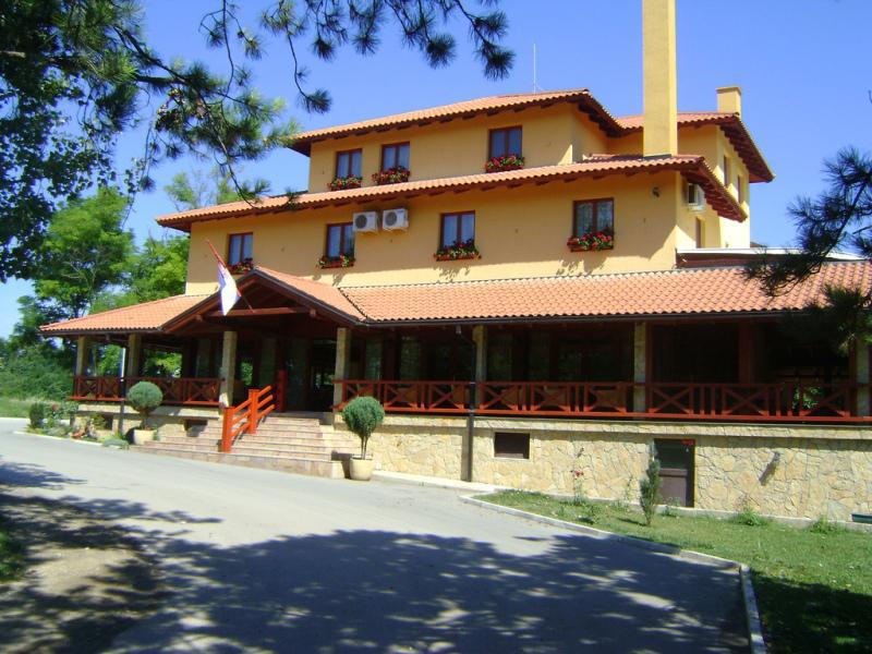 Hotel Borkovac Ruma Esterno foto
